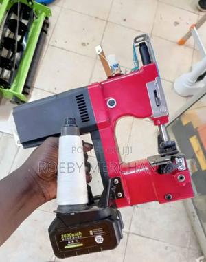 Rechargeable Bag Closer - thumbnail 2