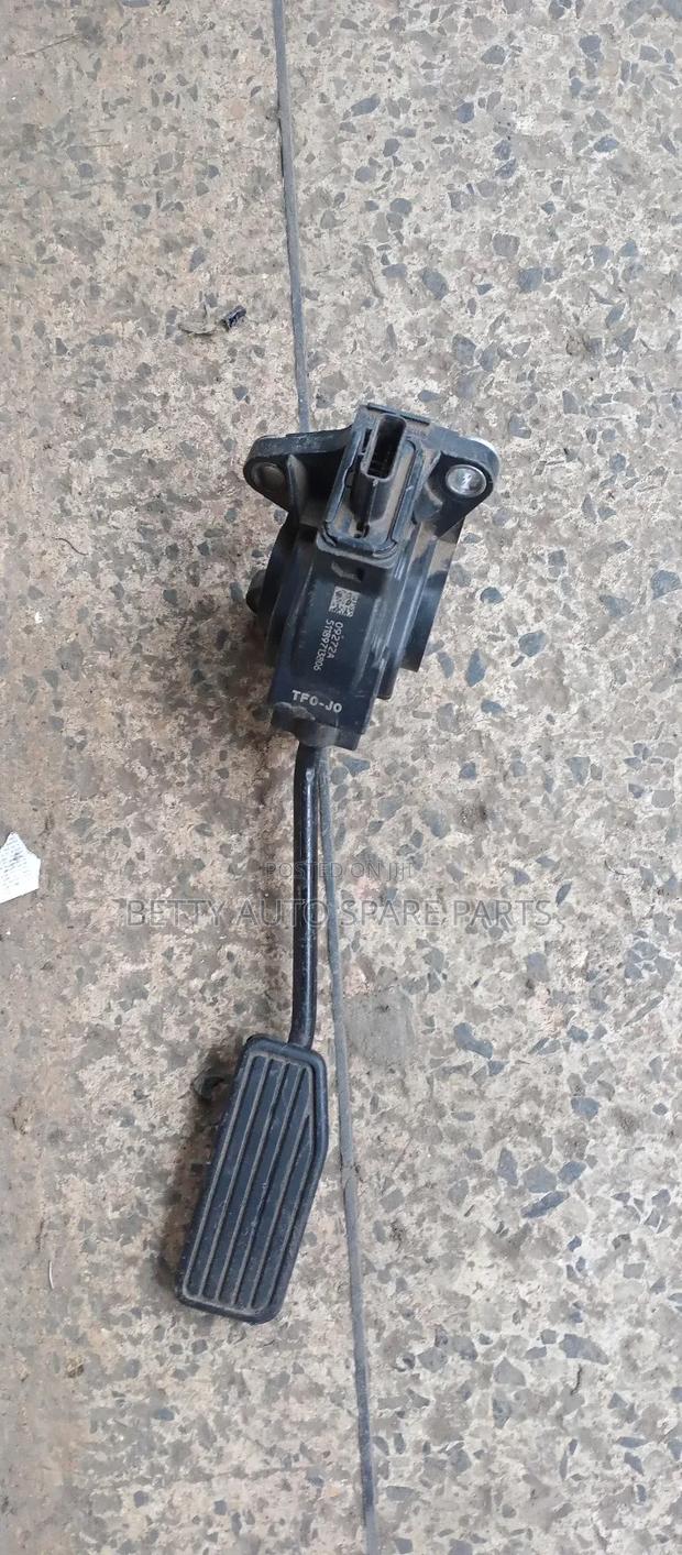 Honda Fit Gear Pedal