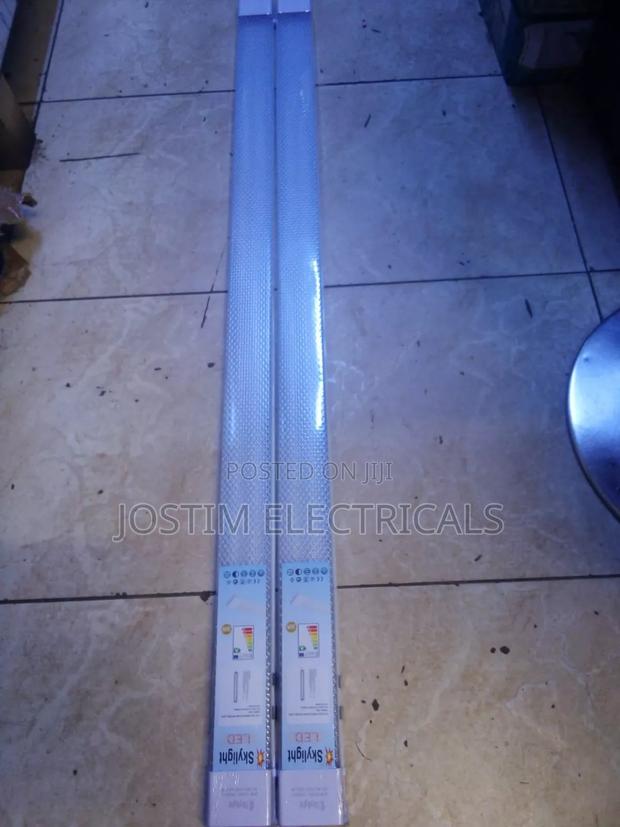 4ft Fixture Light