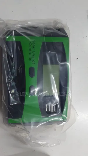 Solar Charge Controller <>20A Charge Controller