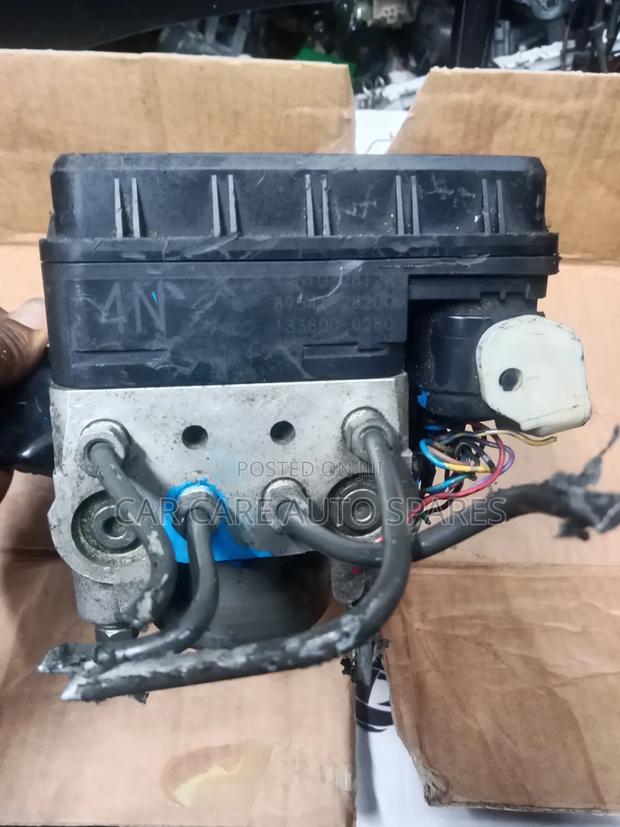 Abs Pump Toyota Estima/Isis/Voxy/ Wish