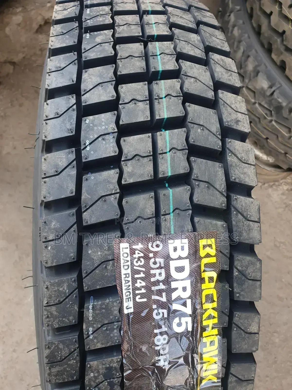 9.5 R17. 5 BLACKHAWK TYRES (Diff)