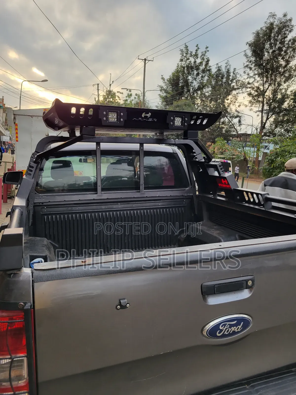 Latest Rollbar and Aluminum Lockable Roller Shutter Boot Cov