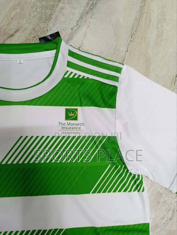 Plain Football Jerseys and Branding - thumbnail 2