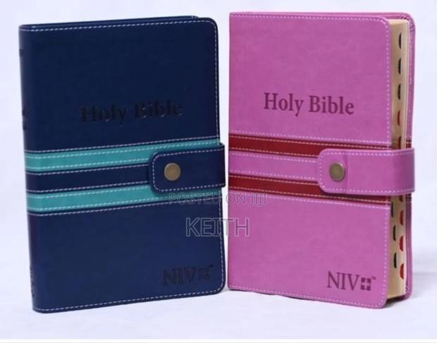 Niv Standard Press Button Bible - main view
