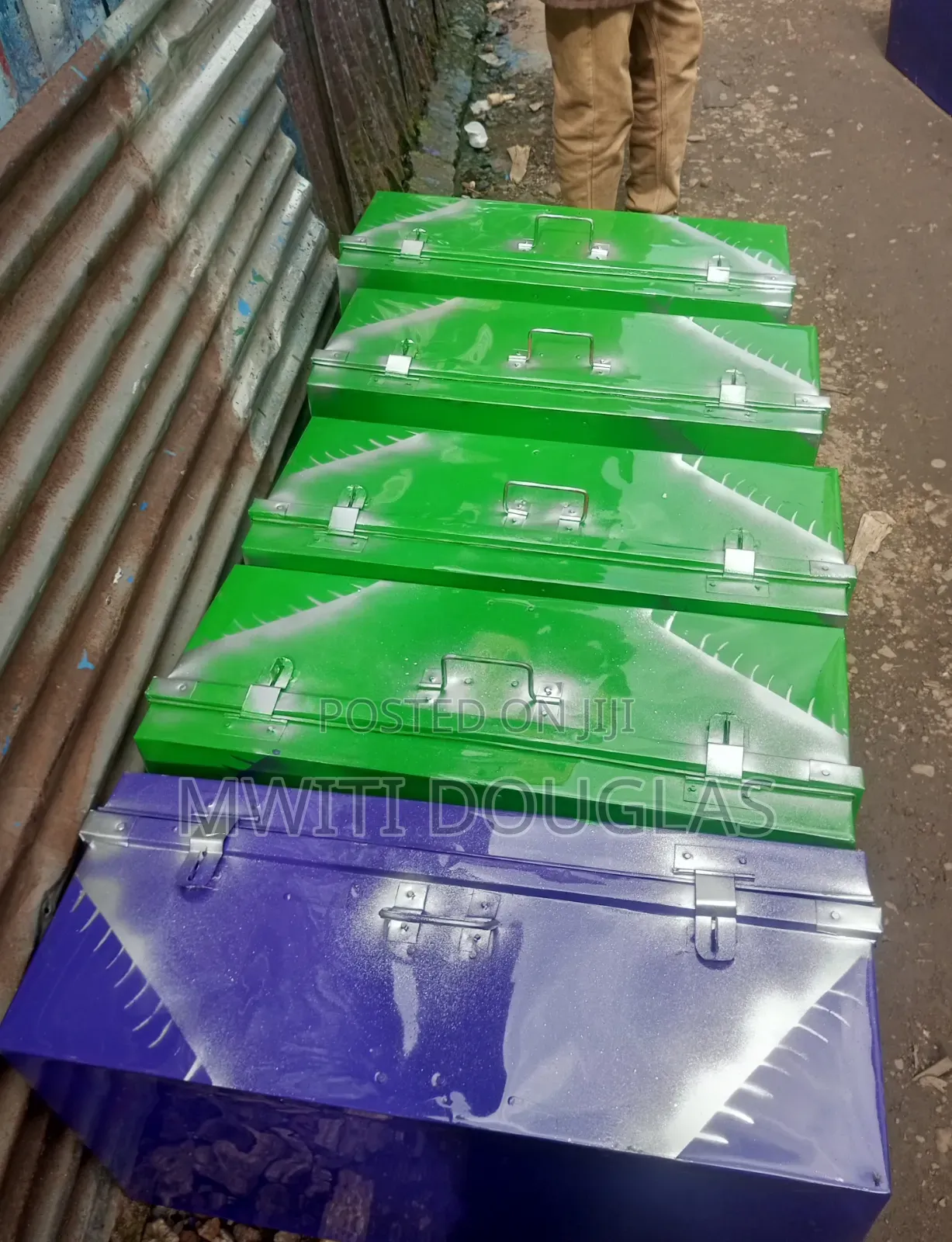Impressive Durable Metallic Boxes