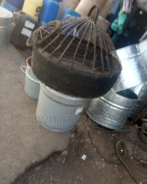 Well Ventilated Chicken Cage