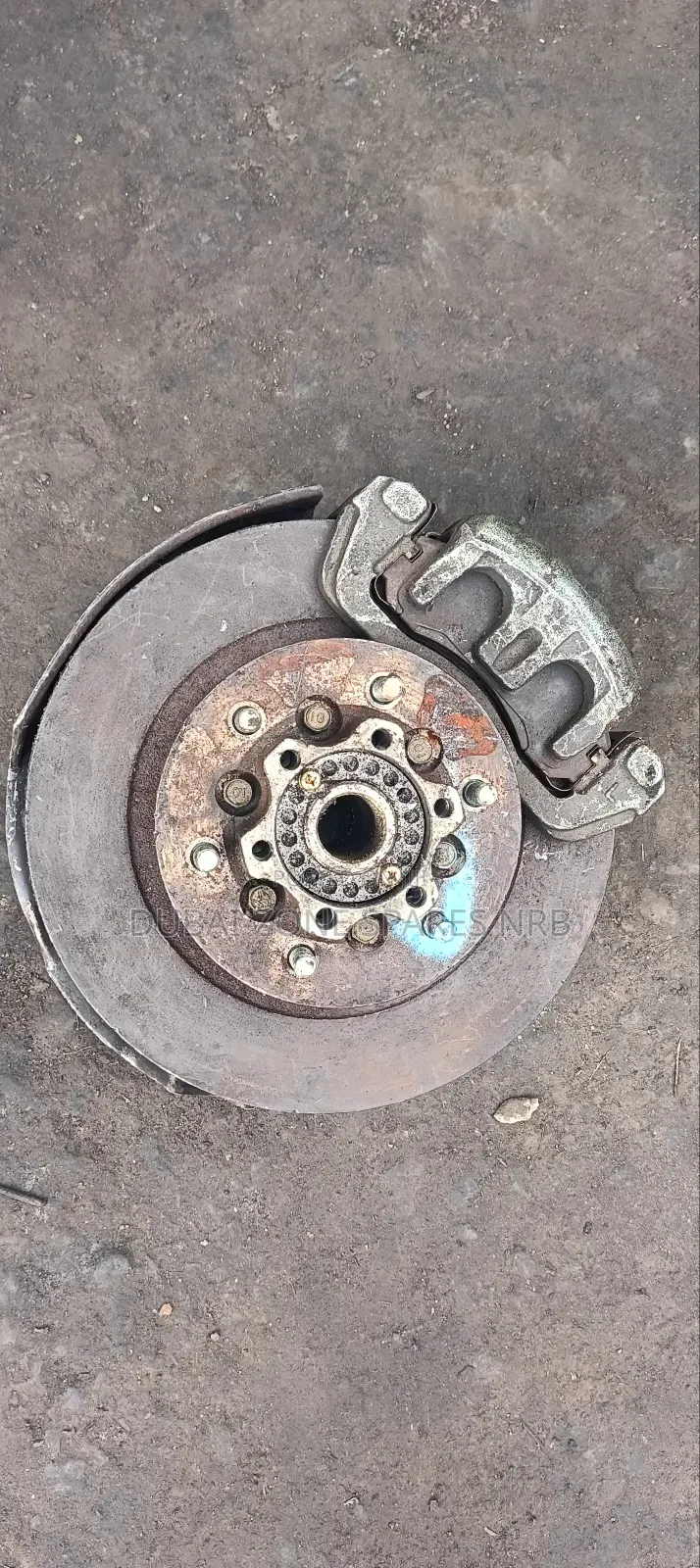 2 4WD D-Max,L200,Pajero,Sahara,Front Wheel Hubs Complete.