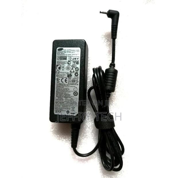 19V 2.1A 40W AC DC Adapter Charger for Samsung Xe700t1a~A01U
