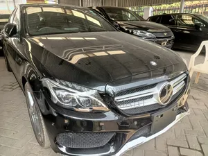 Mercedes-Benz C200 2017 Black