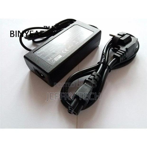 19V 3.42A 65W Universal AC Adapter Battery Charger
