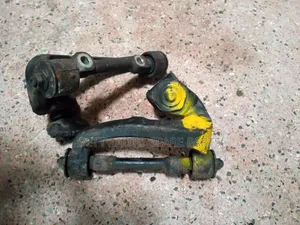 Isuzu Elf Arm