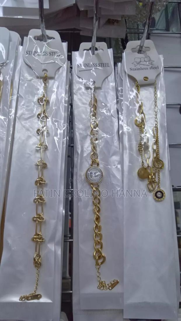 Non Fading Bracelet - main view