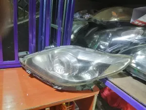 Mazda Premacy Zenon Headlamp 2008/2009, Clean EX Japan