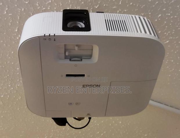 Epson EH-TW6150 Projector - thumbnail 2