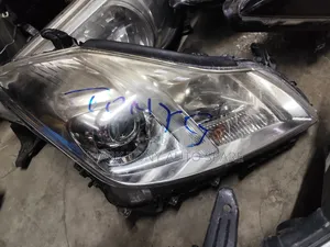 Crown 2012 Headlight