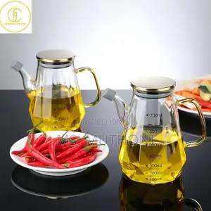 700ml Creative Glass Diamond Shaped Oil Bottle With Scale