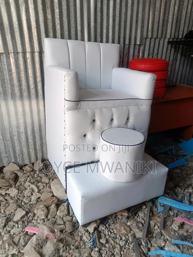 Single Pedicure, White With a Puff - main view