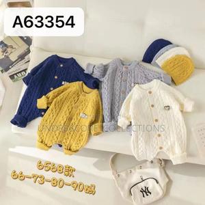 Newborn Unisex Sweater Rompers Age O Month to 1 Yr - thumbnail 2