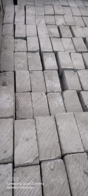 Mawe Ya Ndarugo Thika/Machine Cut Stones