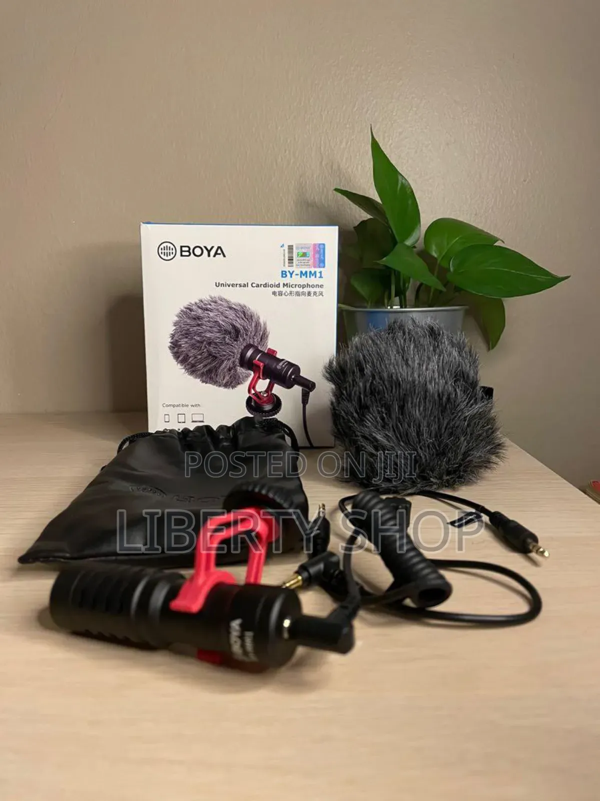 Boya Mm1 Microphones