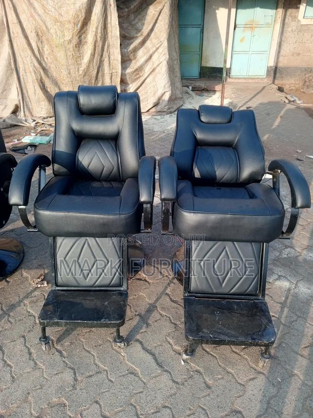 Kinyozi Chair - thumbnail 2