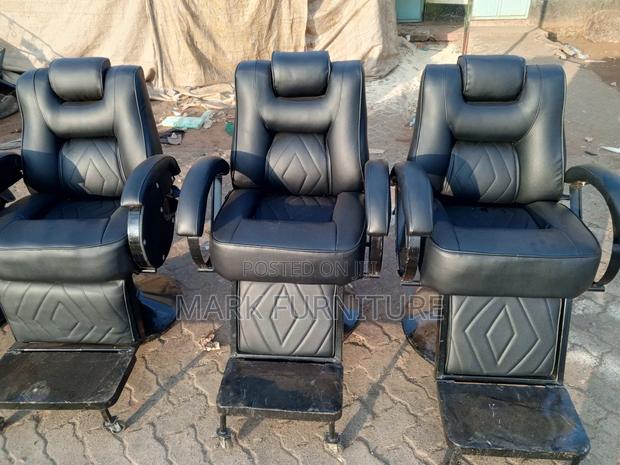 Kinyozi Chair - main view