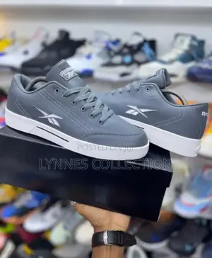 Reebok Classic Sneakers