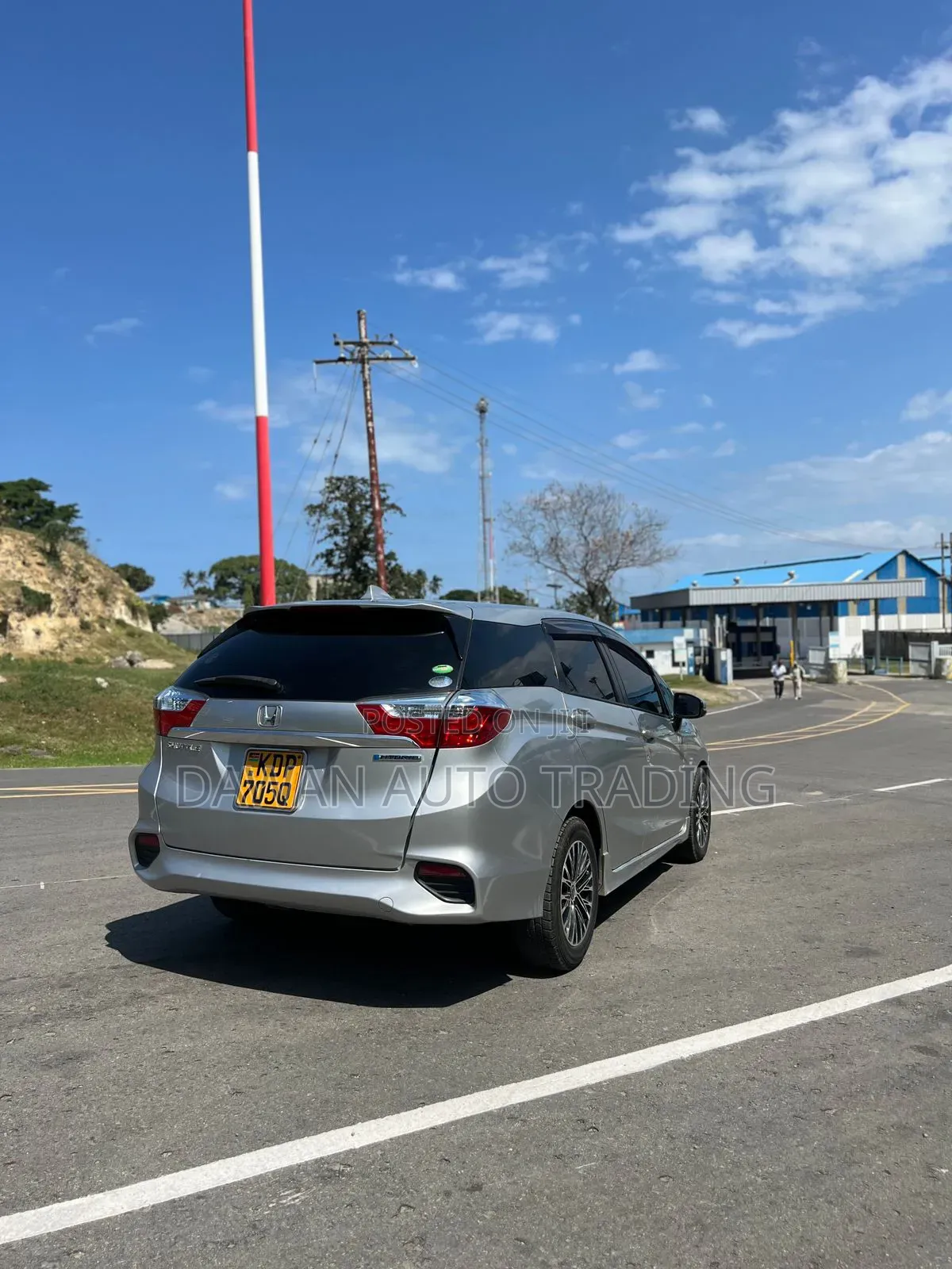 Honda Fit Shuttle 2017 Silver