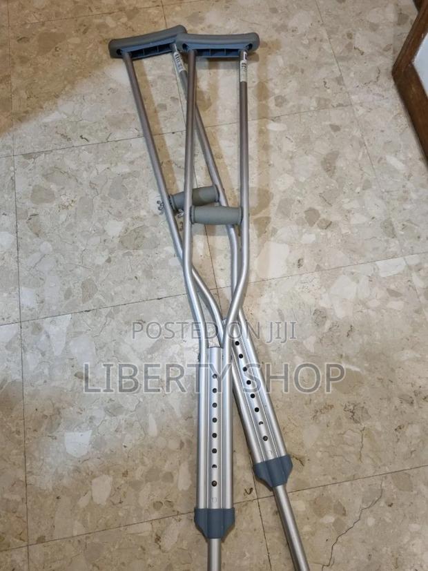 Armpit Walking Aid Crutches