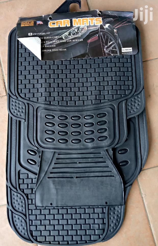 Dotted Floor Mats For 5 Seater