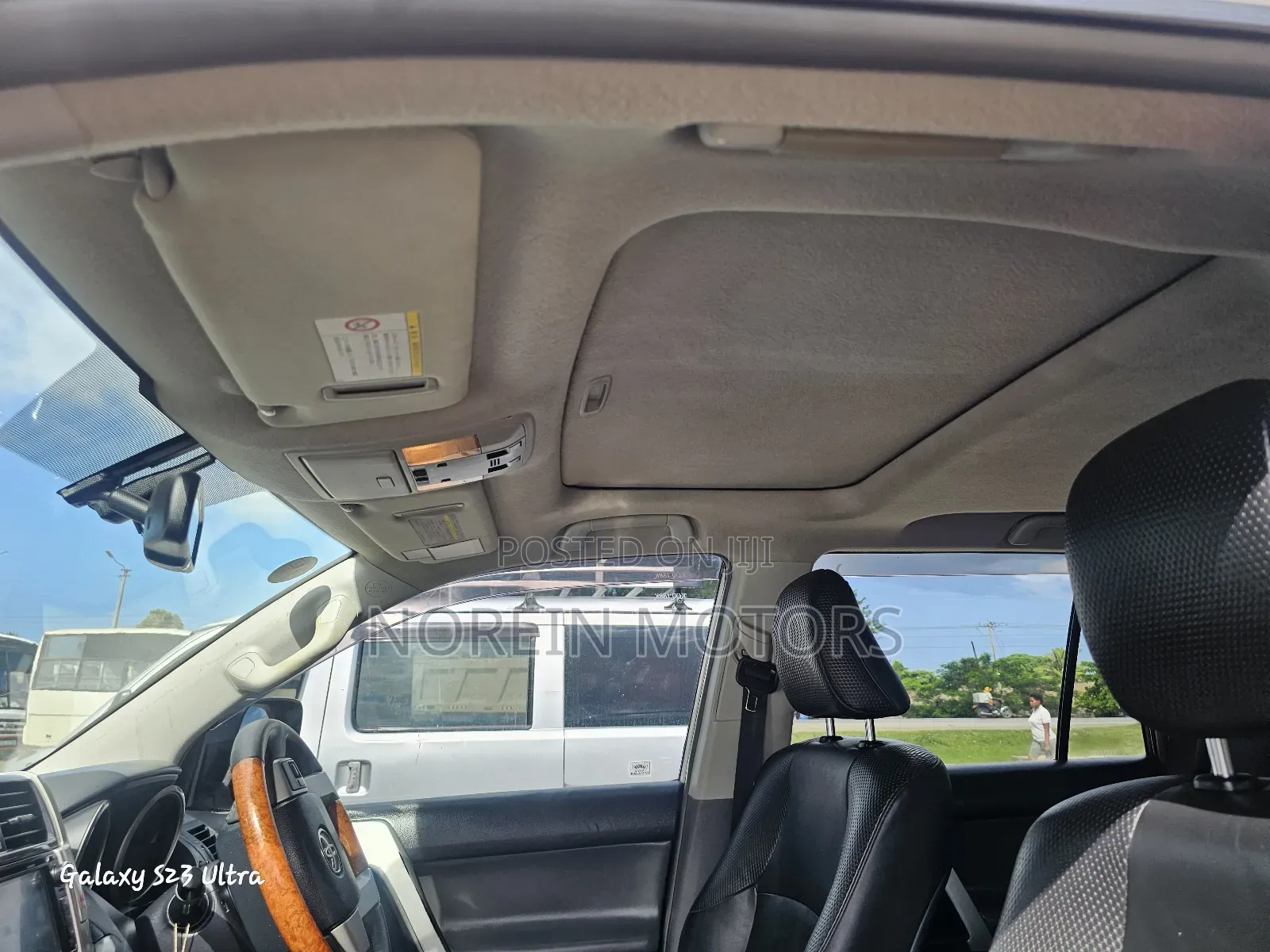 Toyota Land Cruiser Prado 2011 White