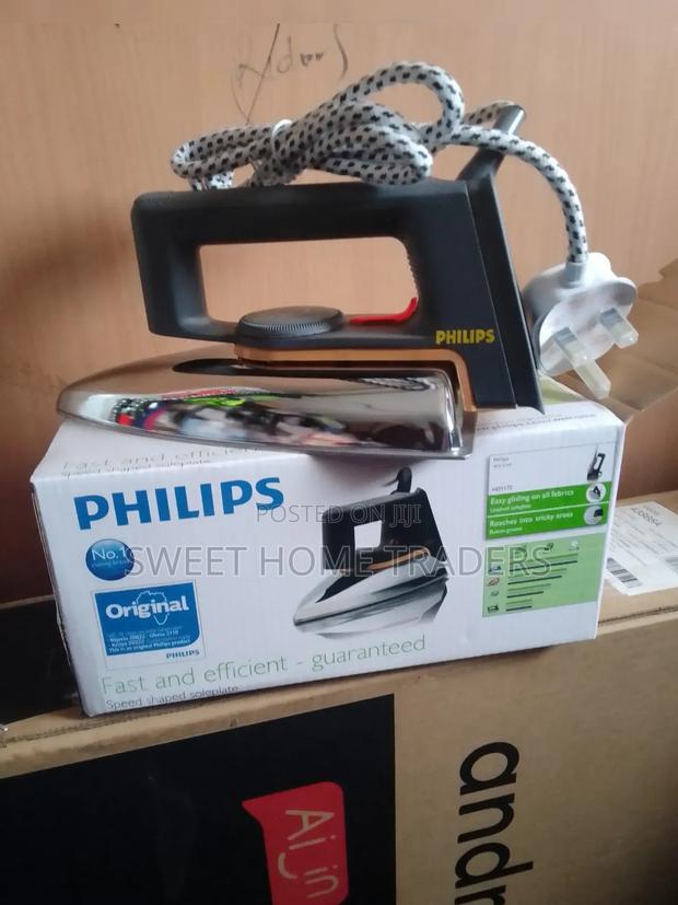Philips Durable Non-stick Soul Plate Dry Iron Box - main view