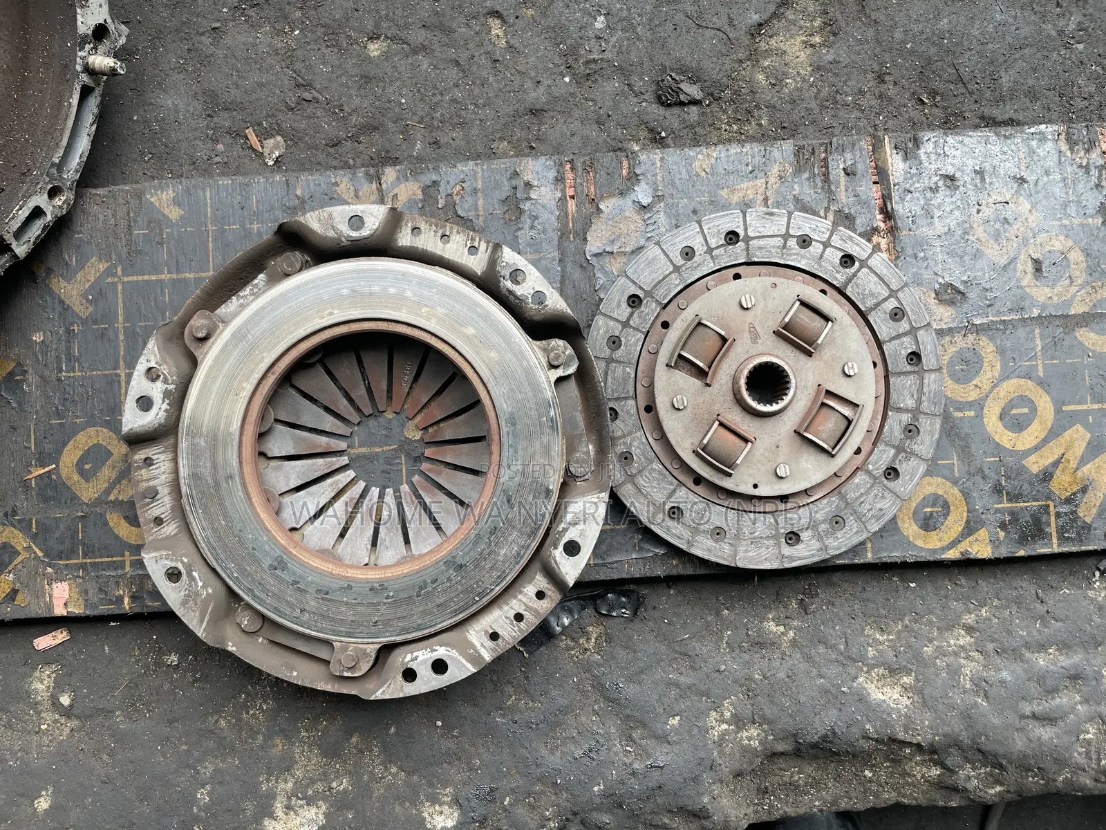 Clutch and Pressure Plate for 5a Manual and 4a,5e,4e