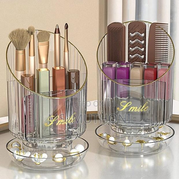 360° Rotating Makeup Brush Holder*