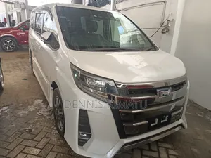 Toyota Noah 2017 White