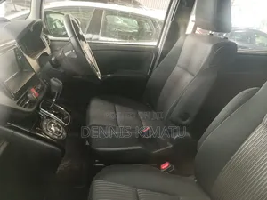 Toyota Noah 2017 White