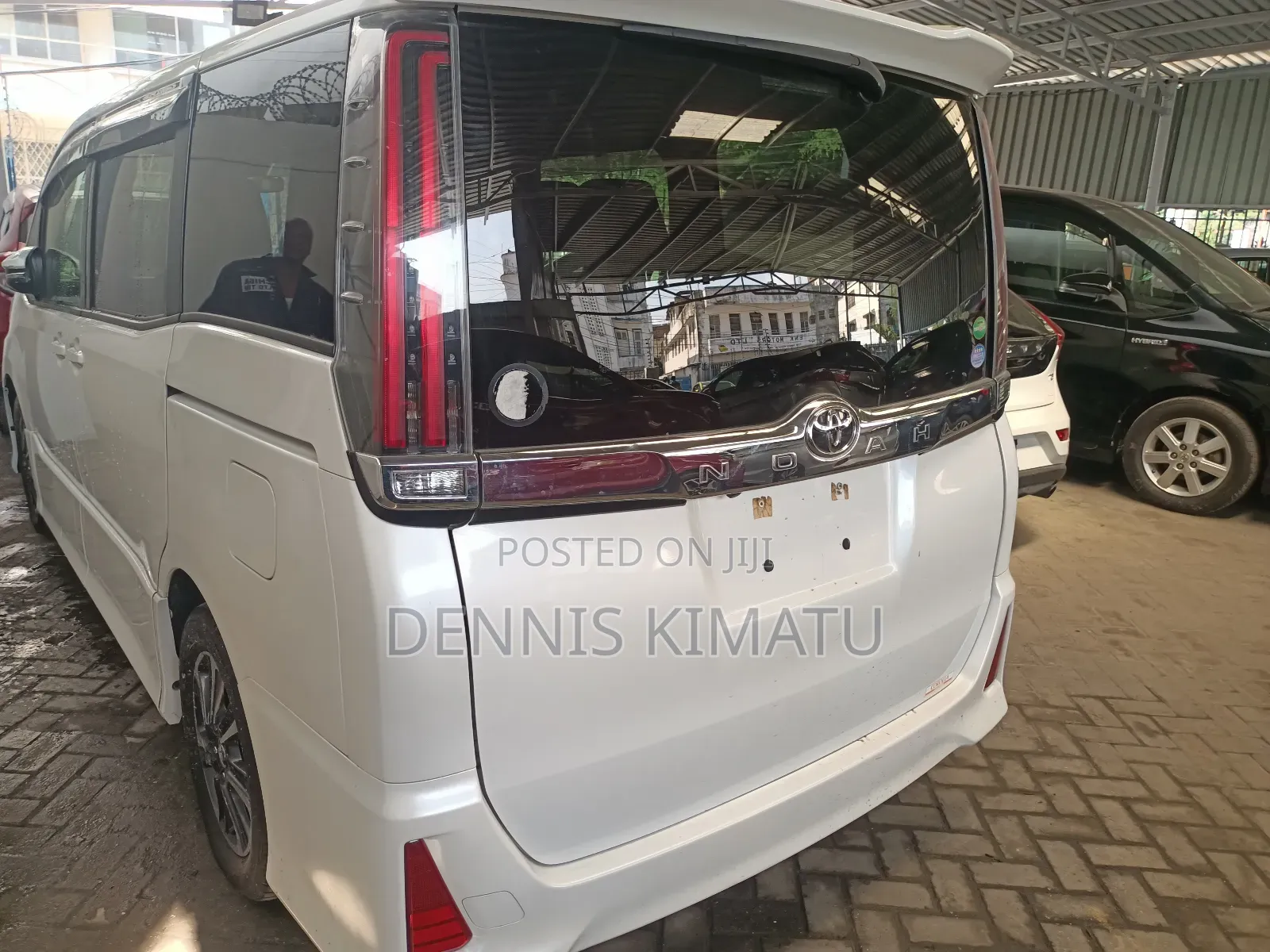 Toyota Noah 2017 White