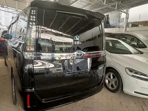 Toyota Voxy 2018 Black