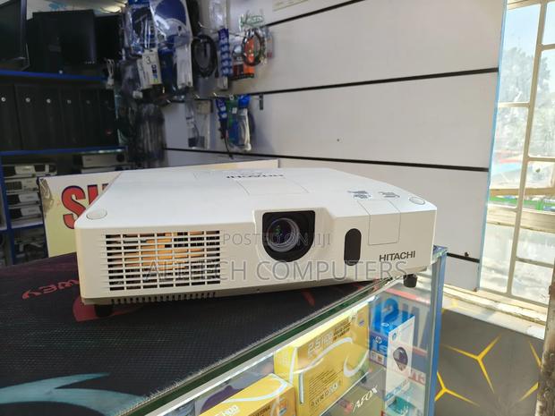 Hitachi Projector Cp-4021n - main view