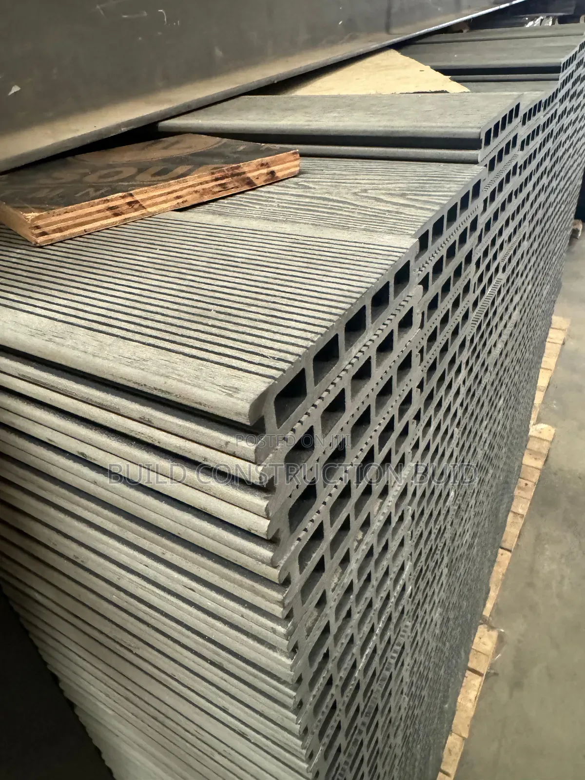 WPC Decking Flooring/Outdoor Flooring