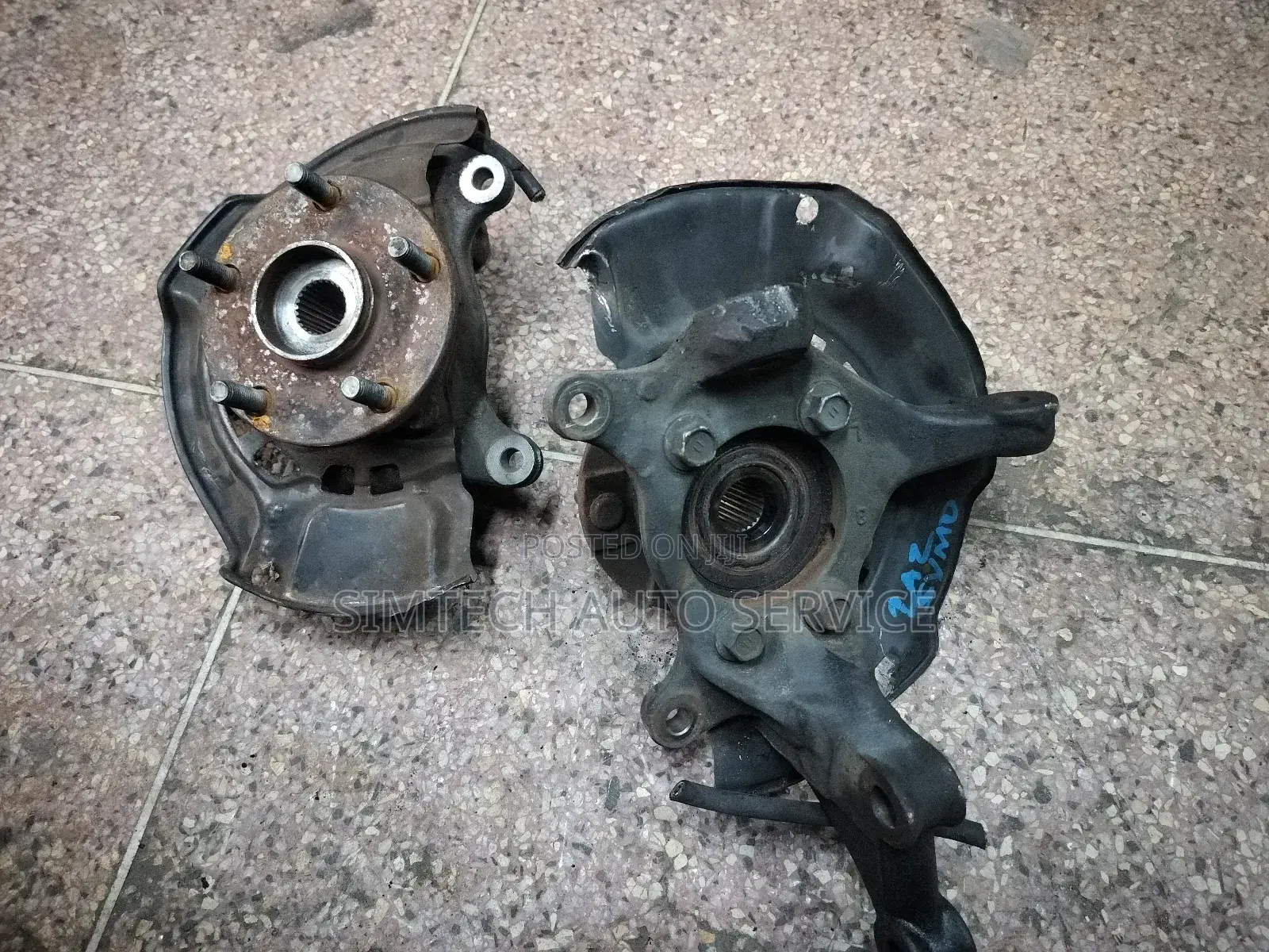 Toyota Estima Hybrid Front Hub