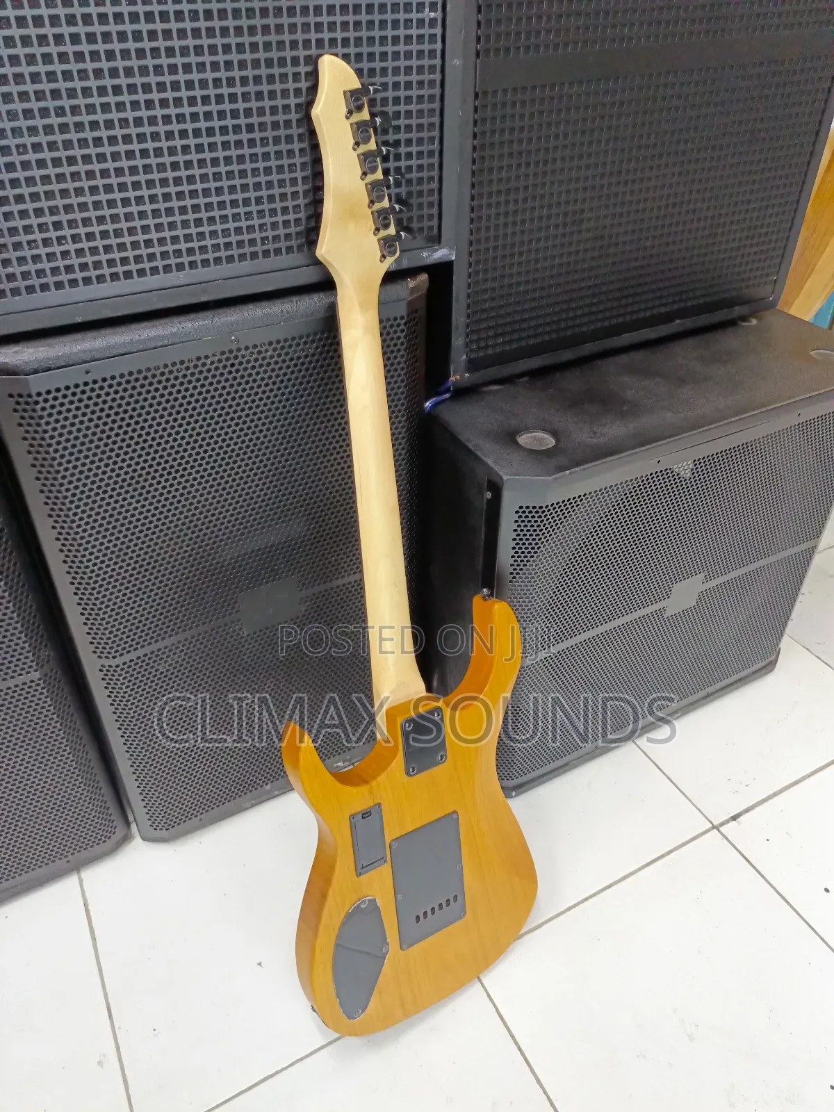 Active Solo Guitar Ibanez 6 Strings,