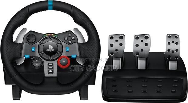 Logitech G29 Driving Force Racing Wheel and Floor Pedals