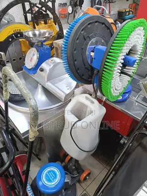 Floor Scrubber Machine