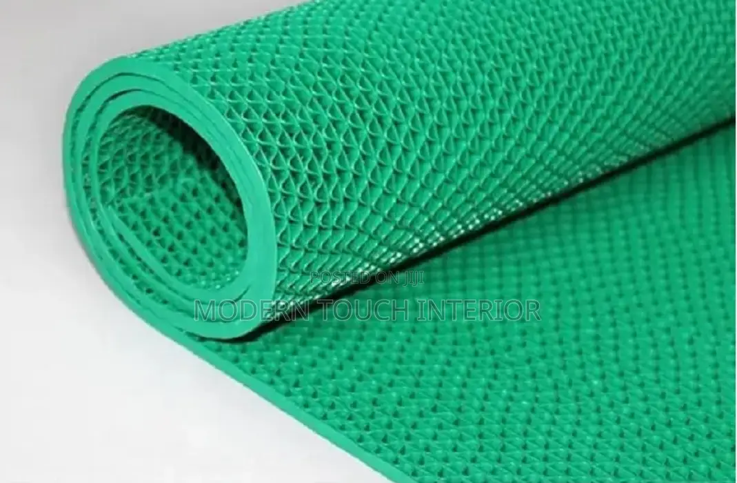 Green PVC Perforated Spaghetti Carpet