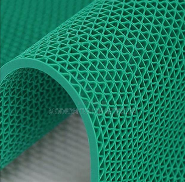 Green Anti-Slip Perforated Carpet