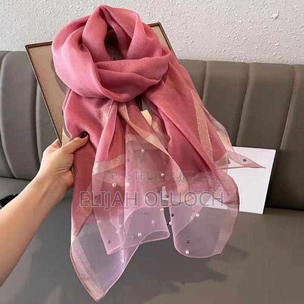 Cute Scarf With Pearl - thumbnail 4