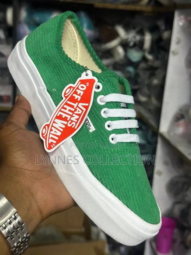 Coudroy Vans - thumbnail 5