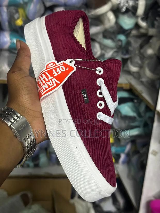 Coudroy Vans - thumbnail 7